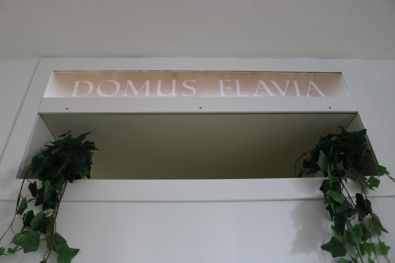 波佐利Domus Flavia别墅 外观 照片